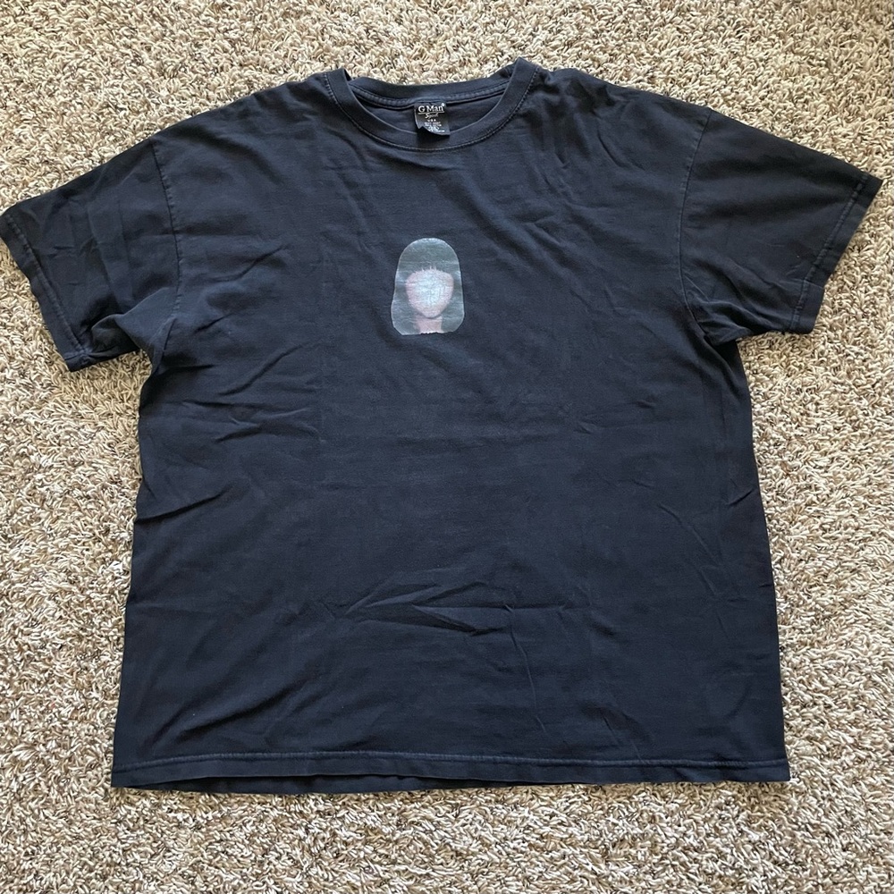 blank face tee